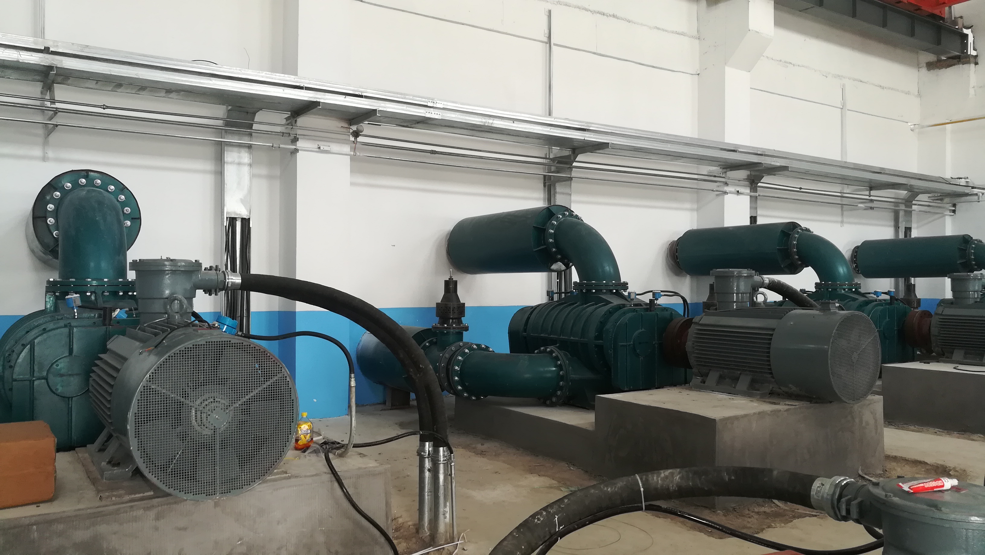 中海石油——豐源羅茨風(fēng)機(jī)使用現(xiàn)場(chǎng)